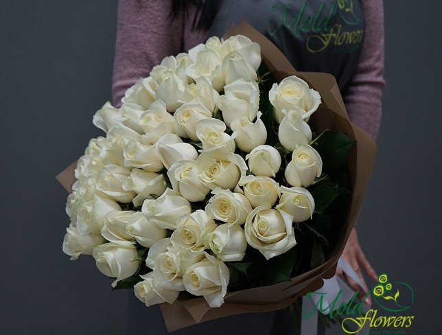 51 Trandafiri albi olandezi 50-60 cm foto